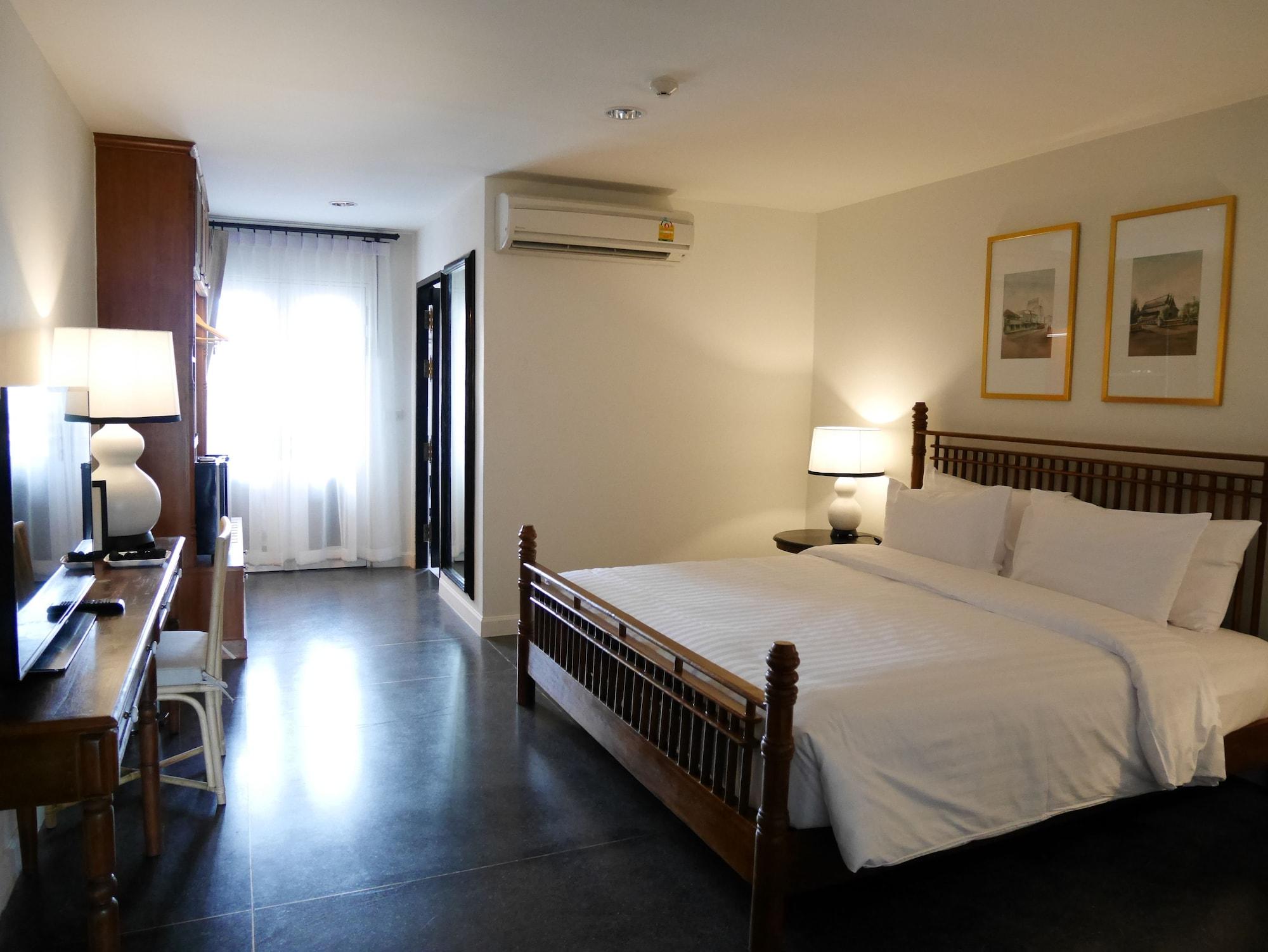 Buri Siri Boutique Hotel Чиангмай Екстериор снимка