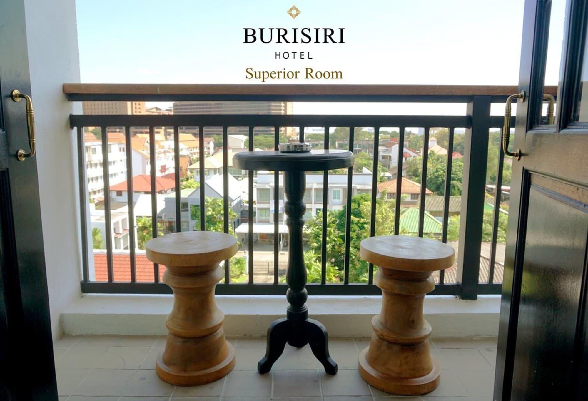 Buri Siri Boutique Hotel Чиангмай Екстериор снимка