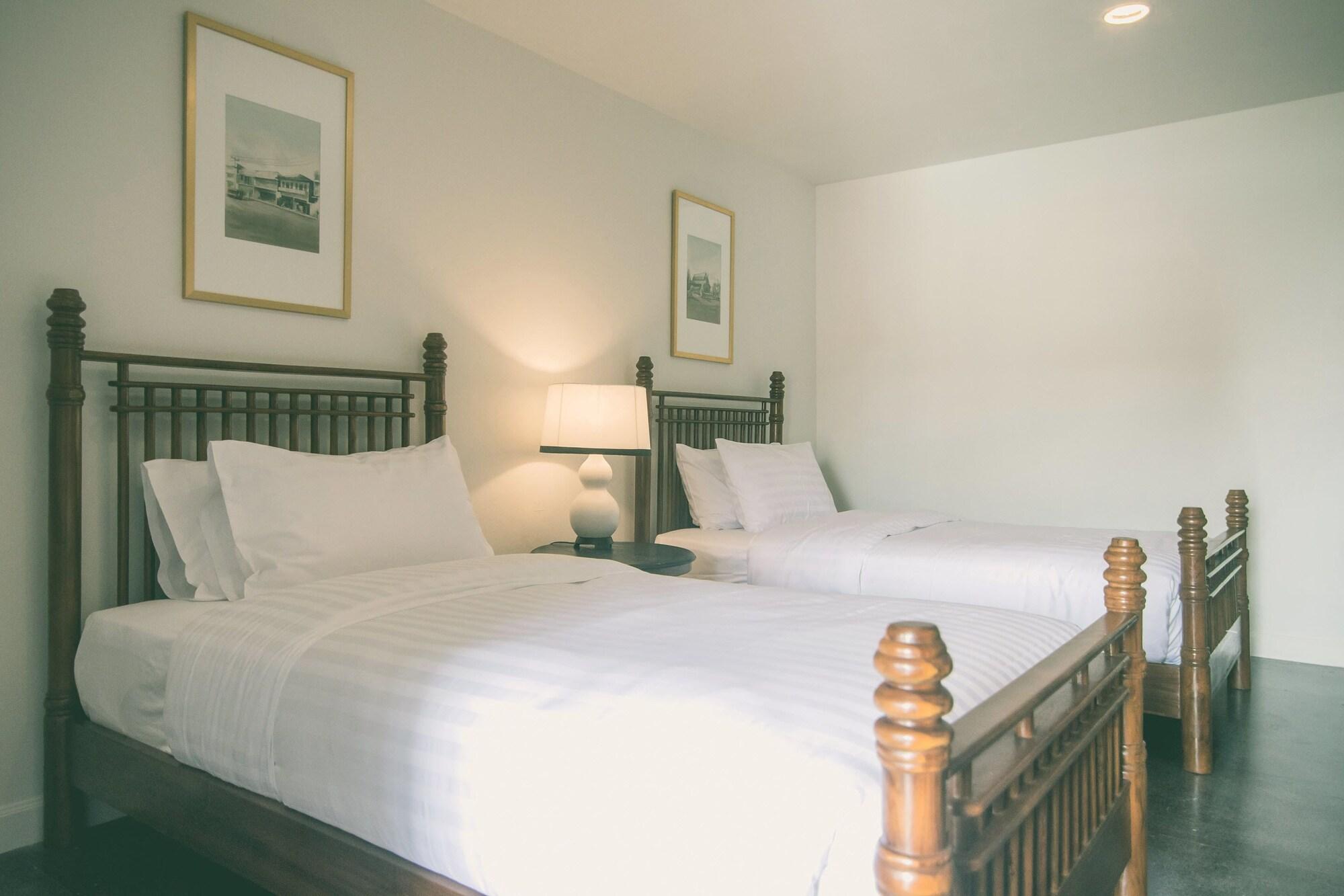 Buri Siri Boutique Hotel Чиангмай Екстериор снимка