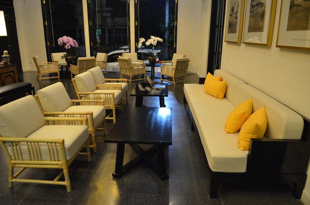 Buri Siri Boutique Hotel Чиангмай Екстериор снимка