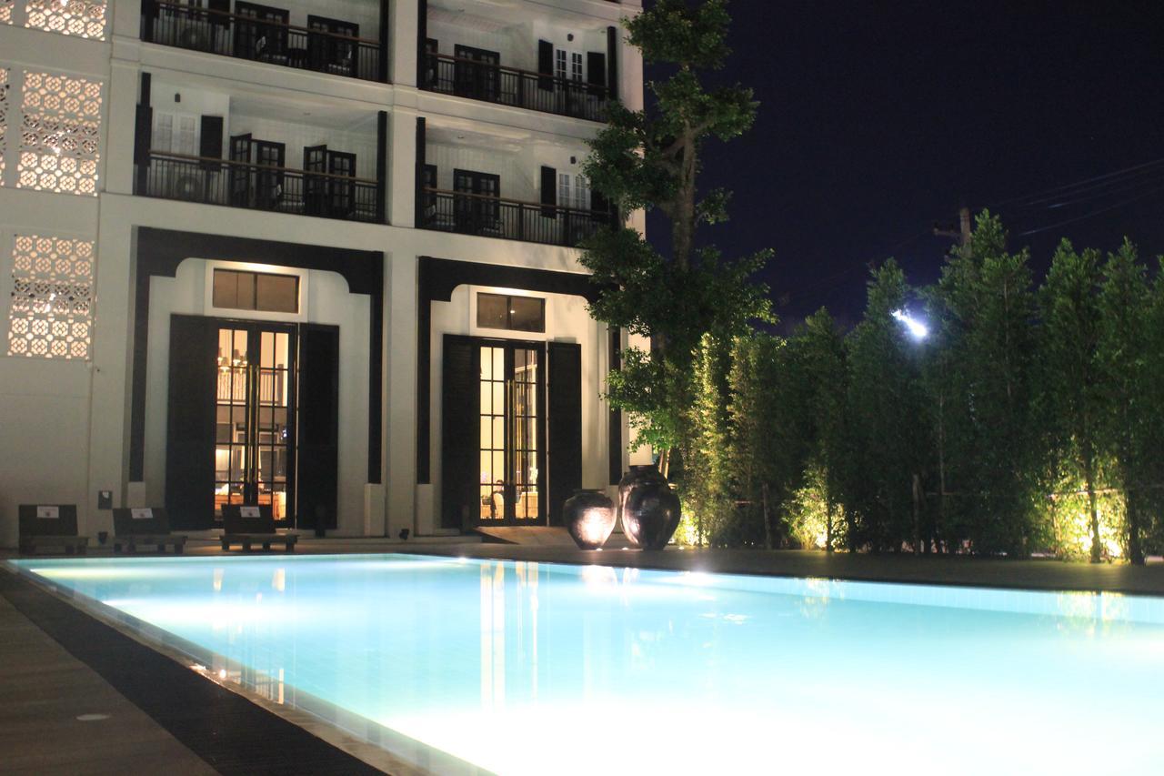 Buri Siri Boutique Hotel Чиангмай Екстериор снимка
