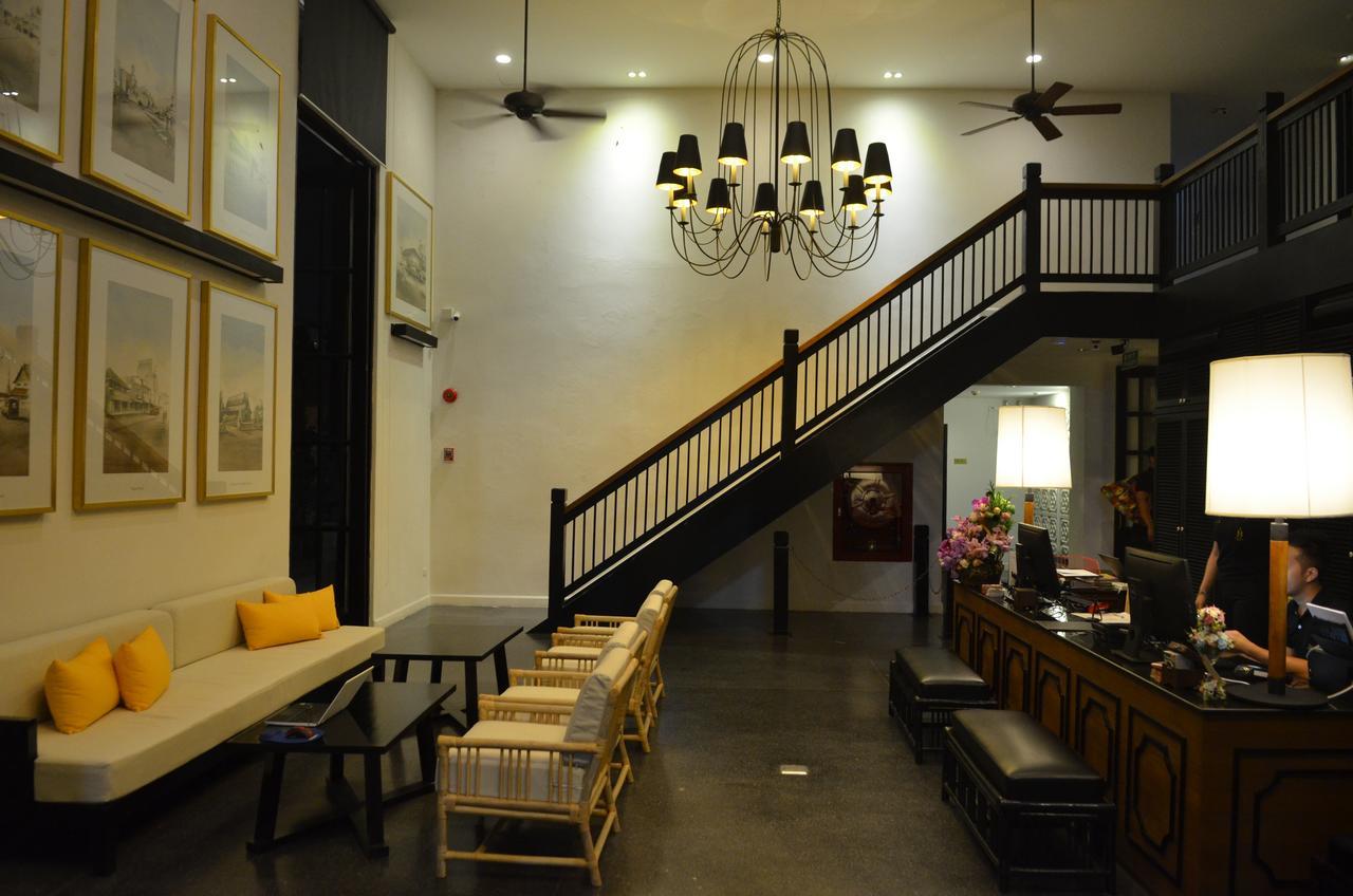 Buri Siri Boutique Hotel Чиангмай Екстериор снимка