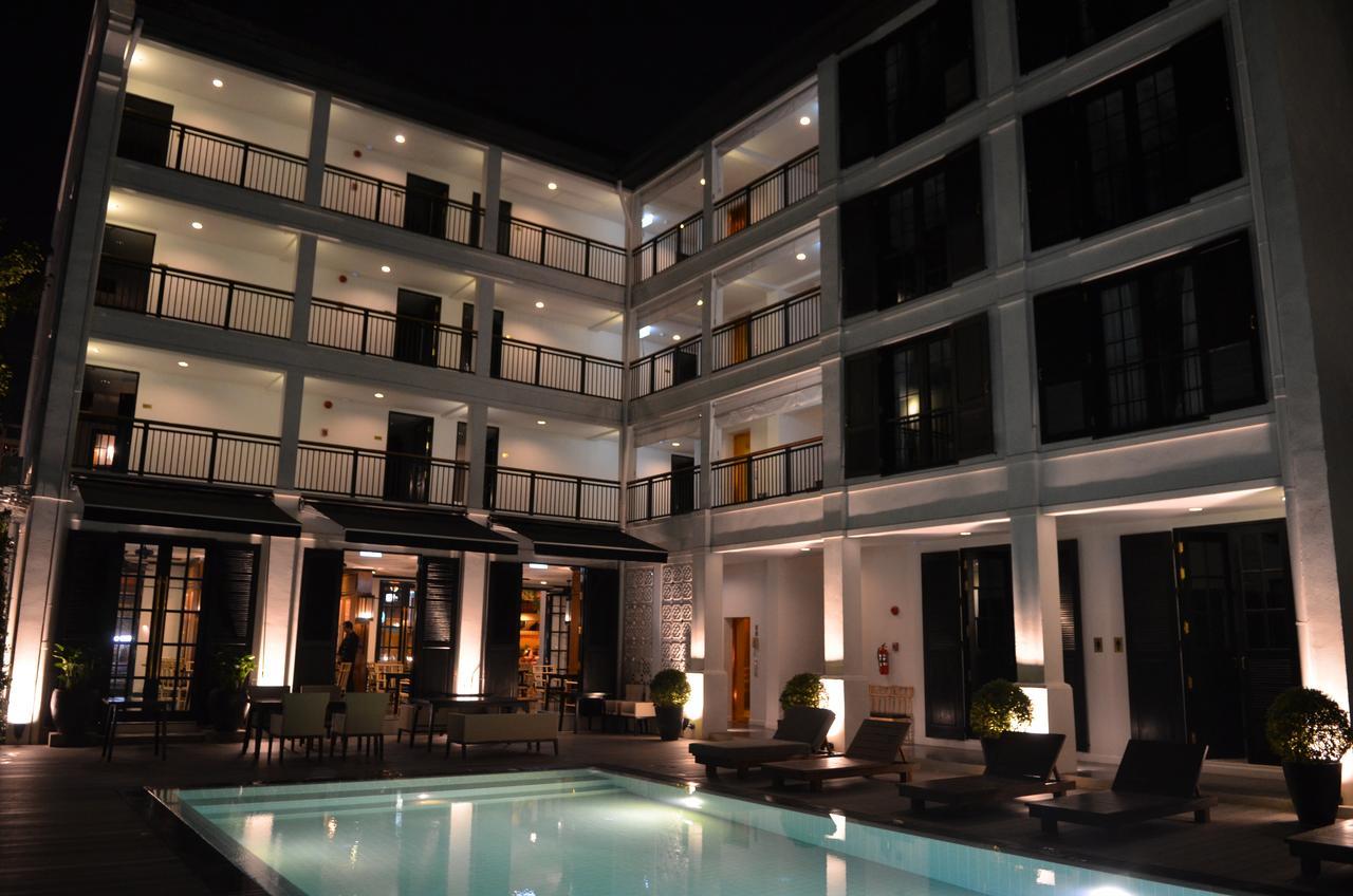 Buri Siri Boutique Hotel Чиангмай Екстериор снимка