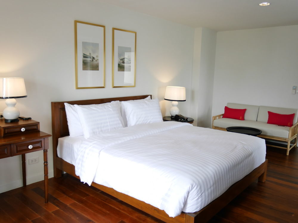 Buri Siri Boutique Hotel Чиангмай Екстериор снимка